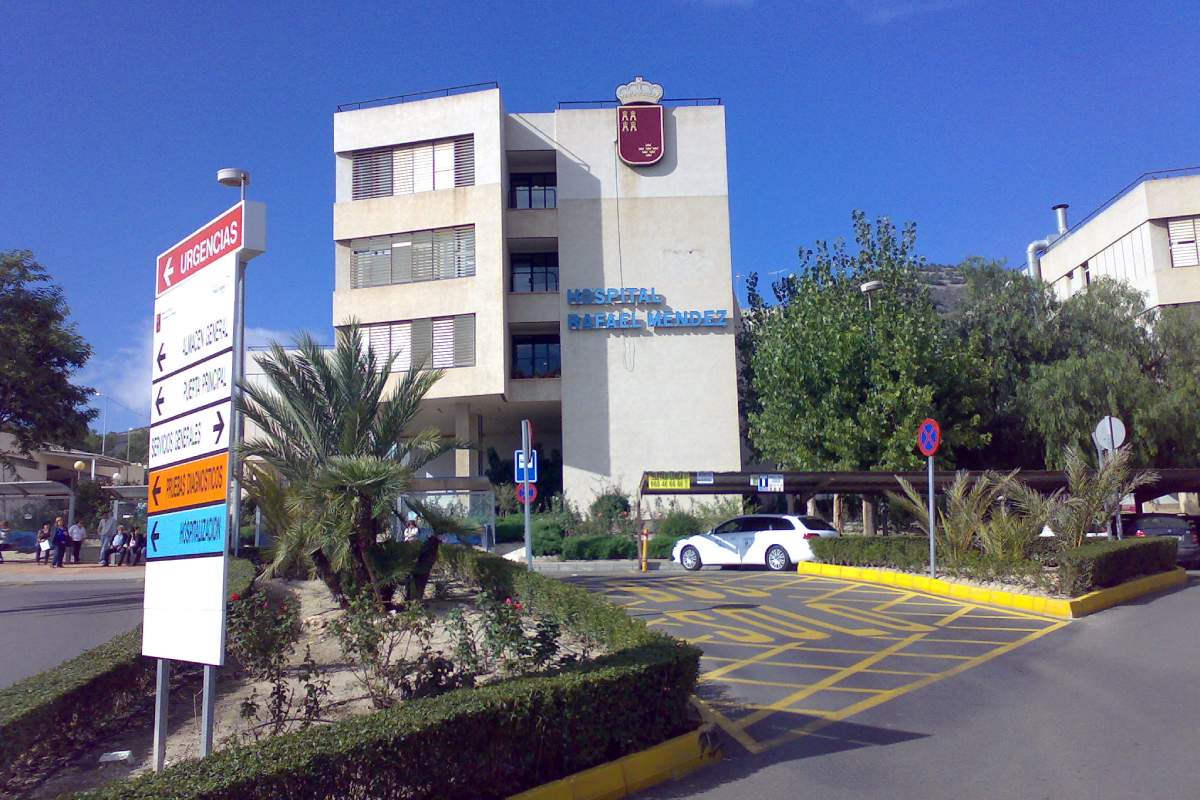 Hasta 156 de las 260 plazas vacantes que tiene hoy el SMS están en el área de salud del Hospital Rafael Méndez, de Lorca. Foto: SMS.